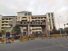 广西玉林：五校联合招标遭质疑！投诉违规合并